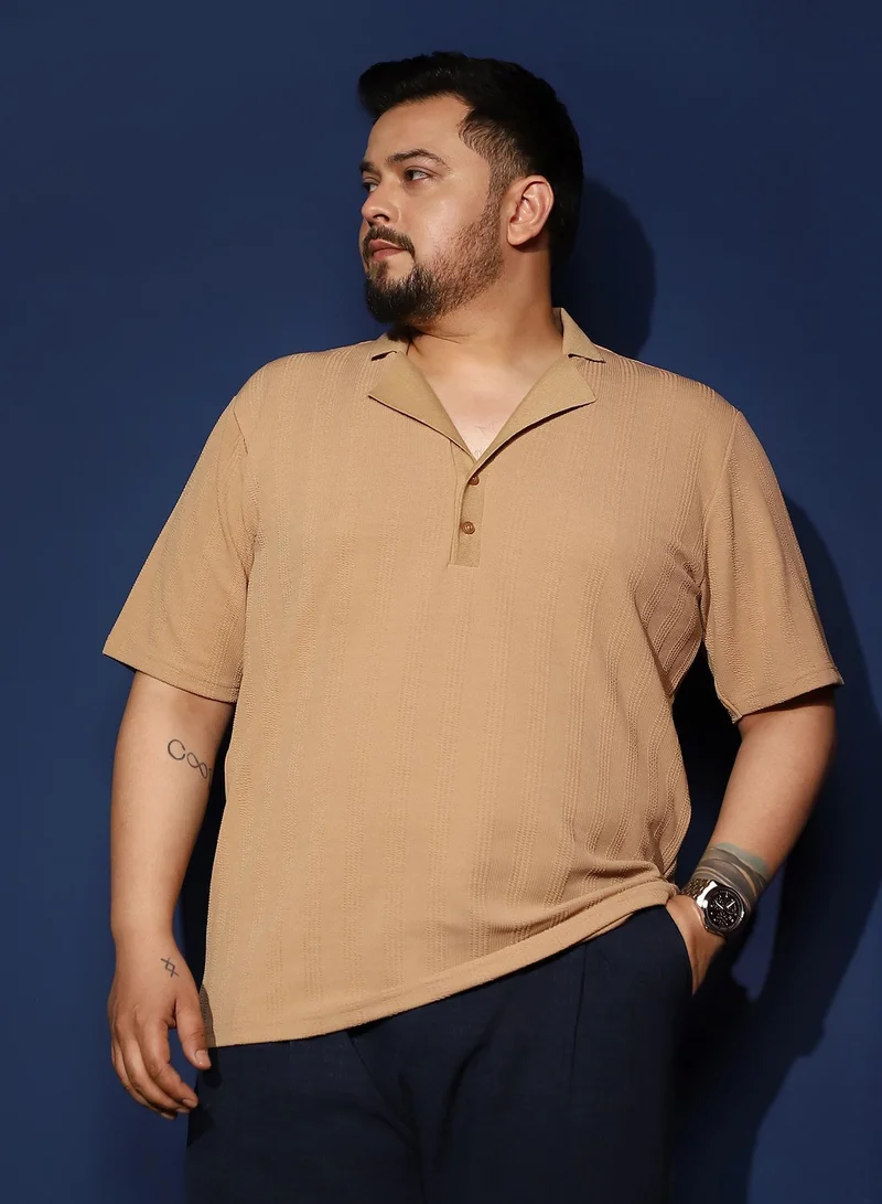 انستافاب بلس تيشيرت بولو رجالي بني رملي بنقشة حبل بياقة بولو وأكمام قصيرة مكبلة وإغلاق بنصف أزرار مقاس كبير بتصميم مريح للارتداء اليومي